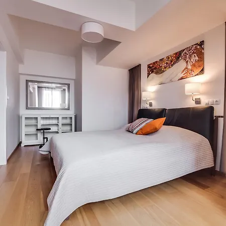 Amavi Mostecka Apartments