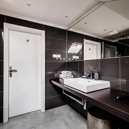 Amavi Mostecka Apartments