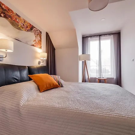 아파트 Amavi Mostecka Apartments *