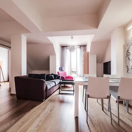 Amavi Mostecka Apartments 아파트 프라하