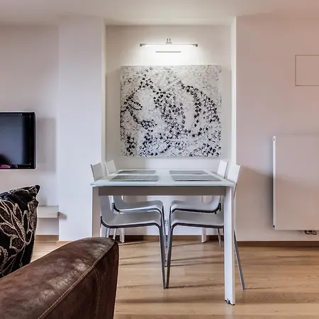 Amavi Mostecka Apartments 아파트