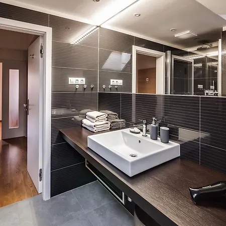 Amavi Mostecka Apartments