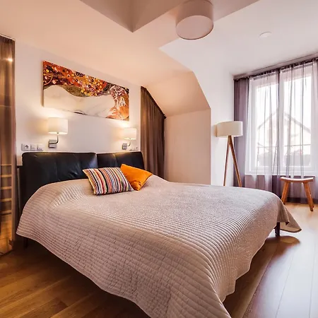 아파트 Amavi Mostecka Apartments
