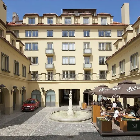 Amavi Mostecka Apartments 아파트 *